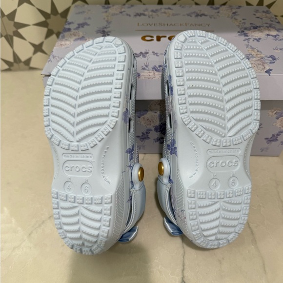 LoveShackFancy x Crocs Collab shoes with NO JIBBITZ - Picture 2 of 4